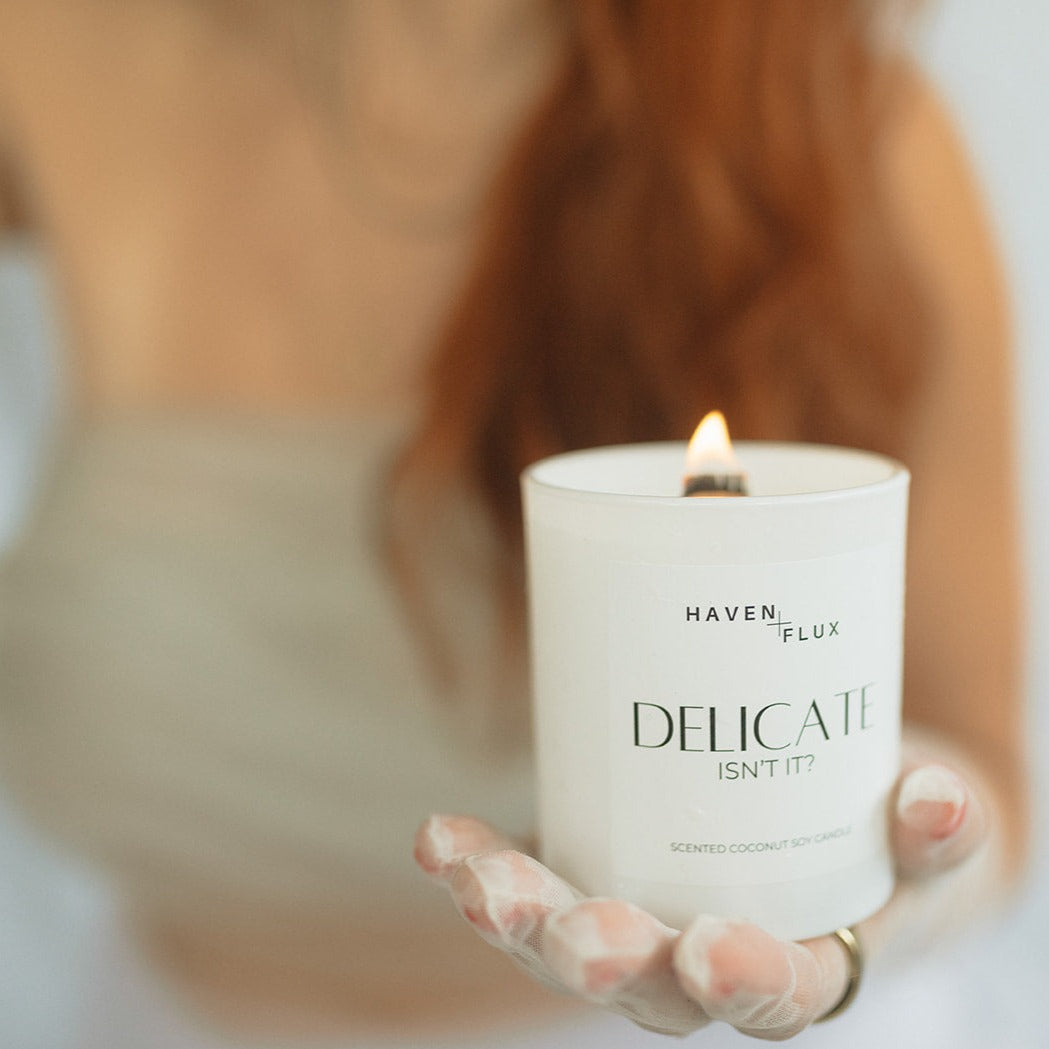 DELICATE CANDLE